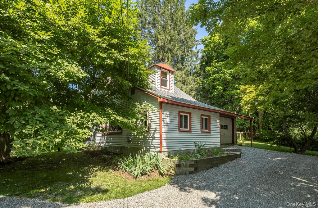 Photo of 26 Hunns Lake Place, Stanfordville, NY 12581 (MLS # 1029261)