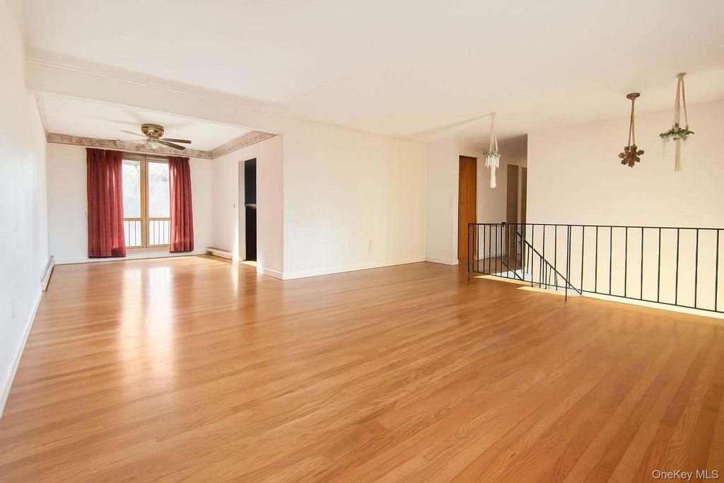 Photo of 5 Cayuga Drive, Wappingers Falls, NY 12590 (MLS # 993911)