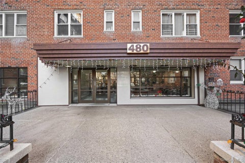 Homes For Sale - 480 Riverdale Ave #2U<br/> Yonkers, NY 10705