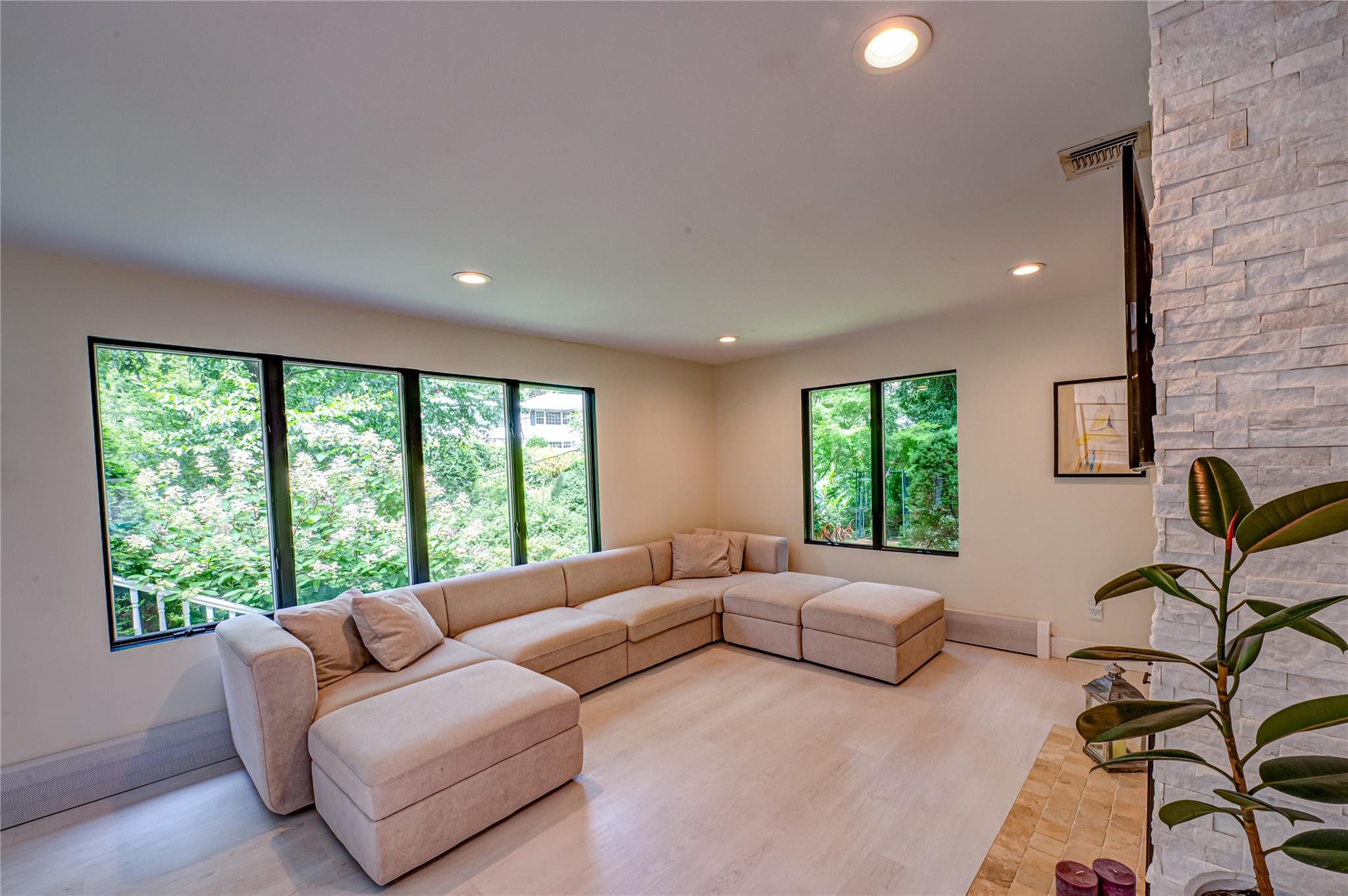 14 Laurel Hill Road