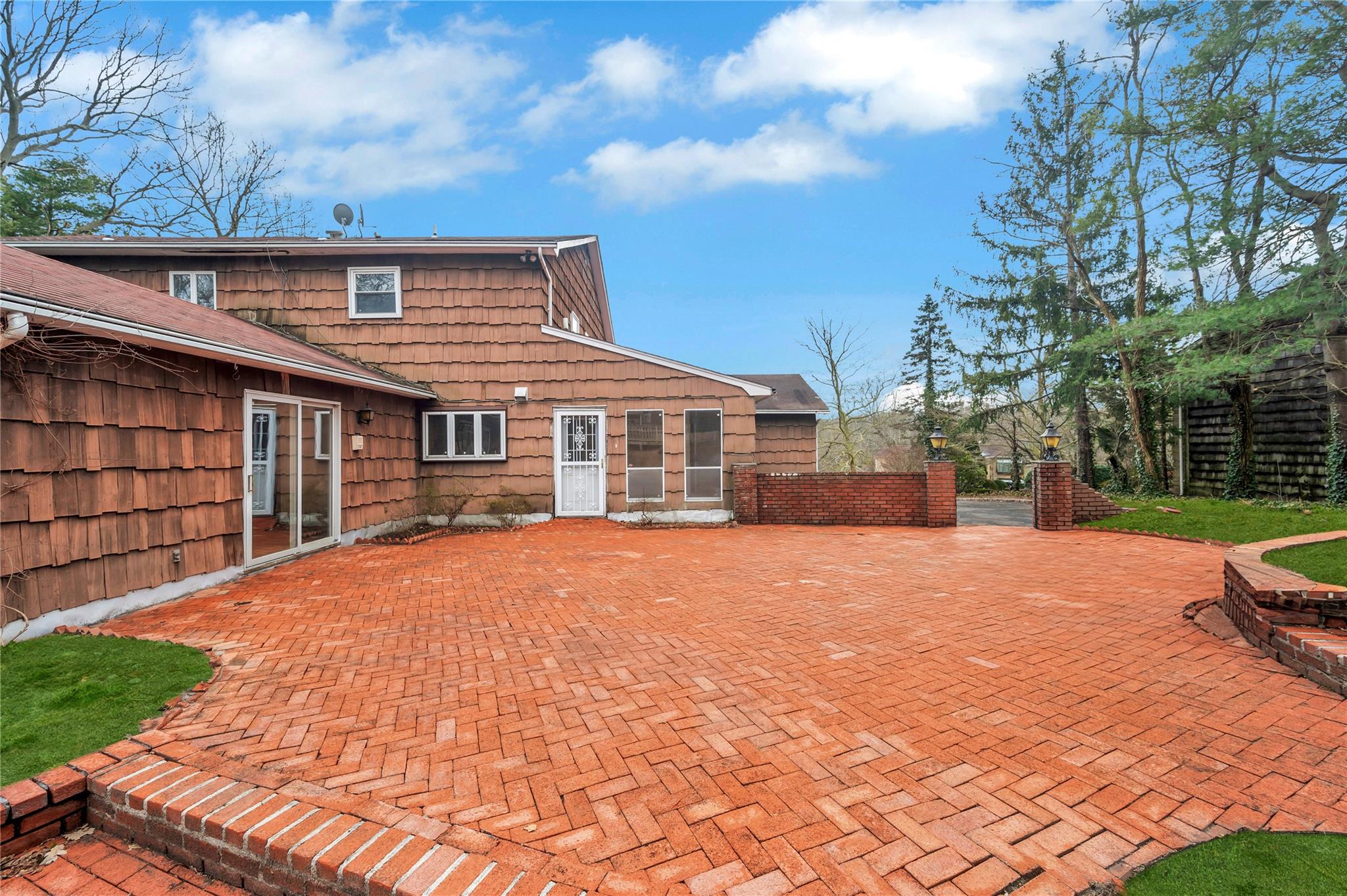 79 Wildwood Drive, Dix Hills, New York image 25