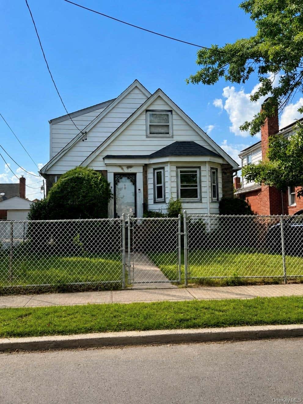 Photo of 49 Everett Street, Valley Stream, NY 11580 (MLS # 1028476)