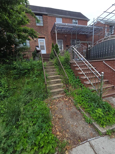 Photo of 15046 78th Road, Kew Gardens, NY 11367 (MLS # 1010550)