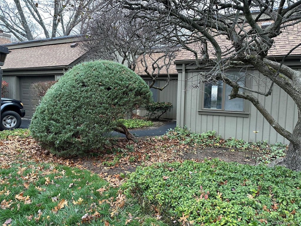 Photo of 107C Heritage Hills Hls, Somers, NY 10589 (MLS # 942777)