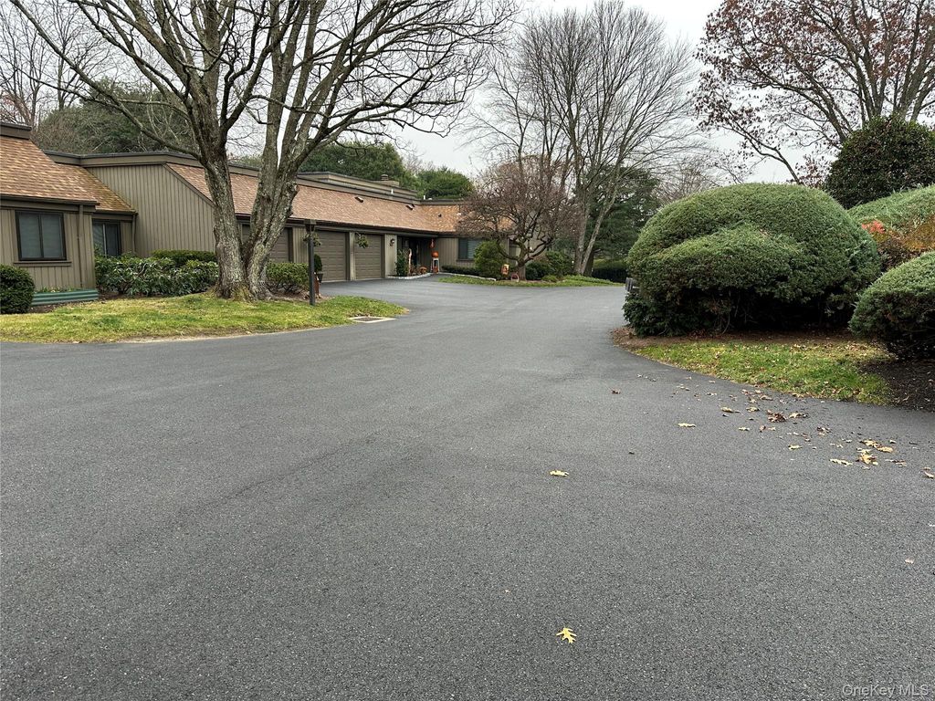 Photo of 107C Heritage Hills Hls, Somers, NY 10589 (MLS # 942777)