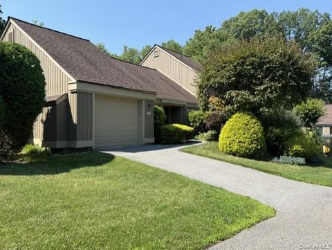 Condo For Sale - 600 Heritage Hills #A<br/> Somers, NY 10589
