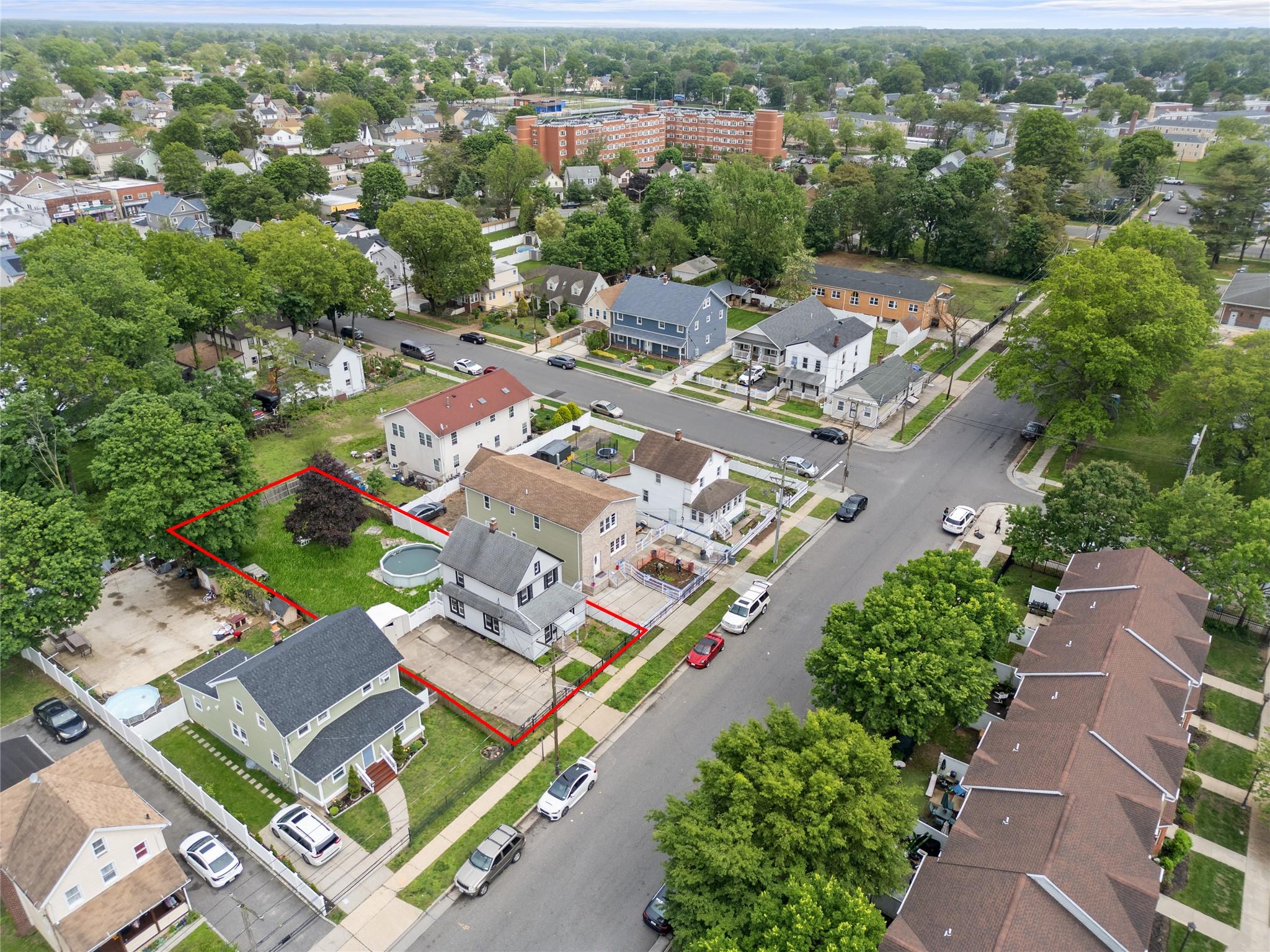 82 Laurel Avenue, Hempstead, New York image 2