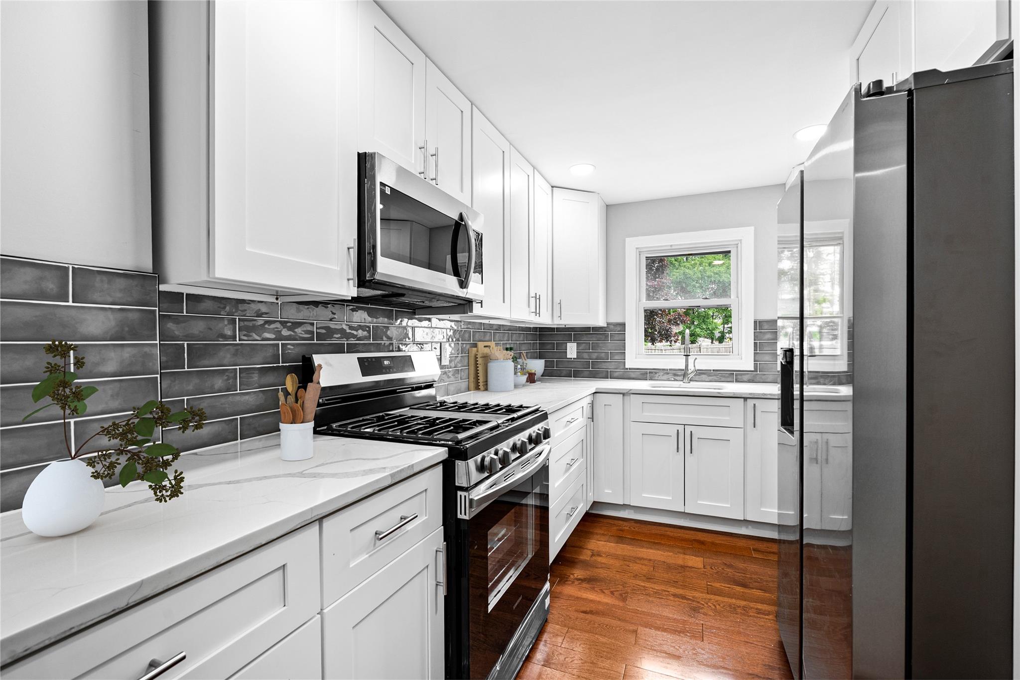 82 Laurel Avenue, Hempstead, New York image 6