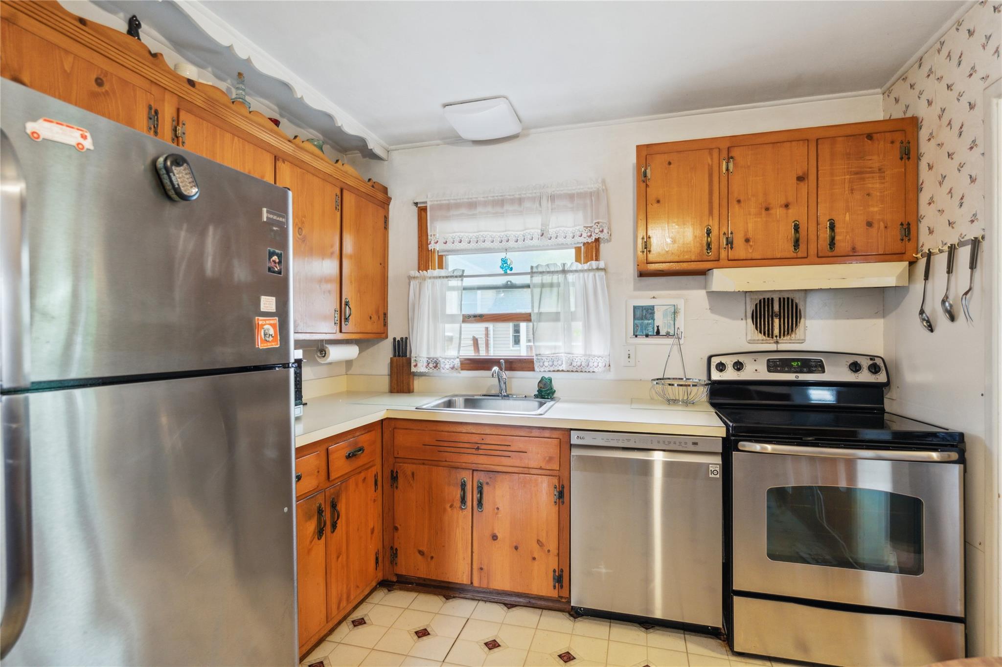 227 Lincoln Avenue, Island Park, New York image 11