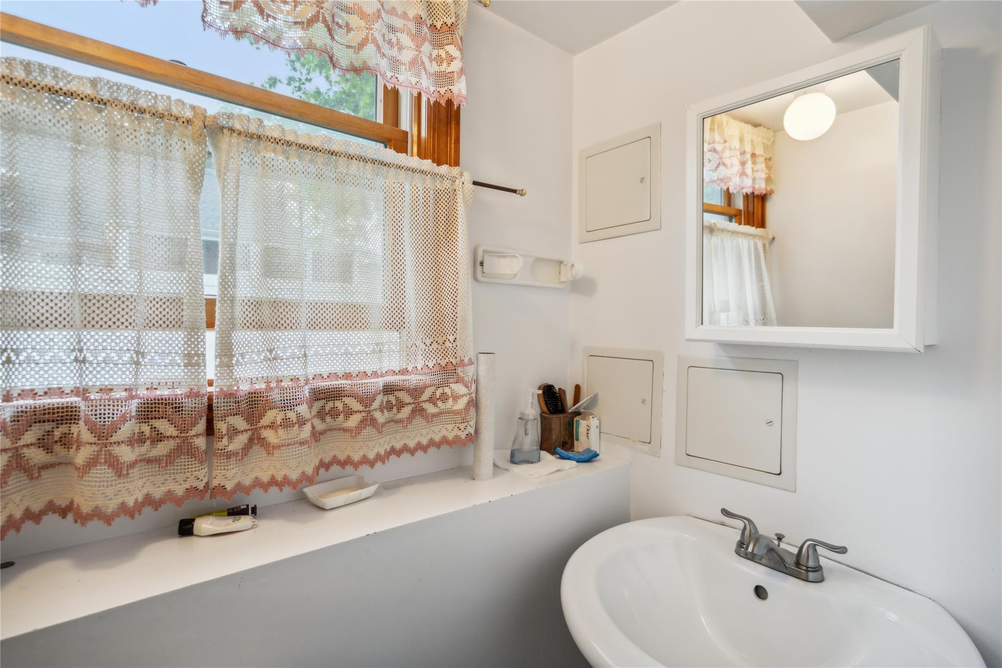227 Lincoln Avenue, Island Park, New York image 15