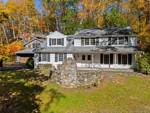 Photo of 56 Brook Farm Lane, Bedford, NY 10506 (MLS # 927160)