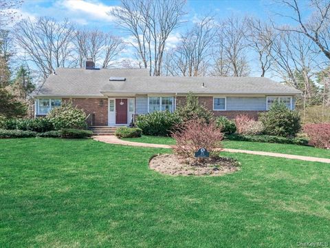 25 Jaegger Drive Old Brookville NY 11545