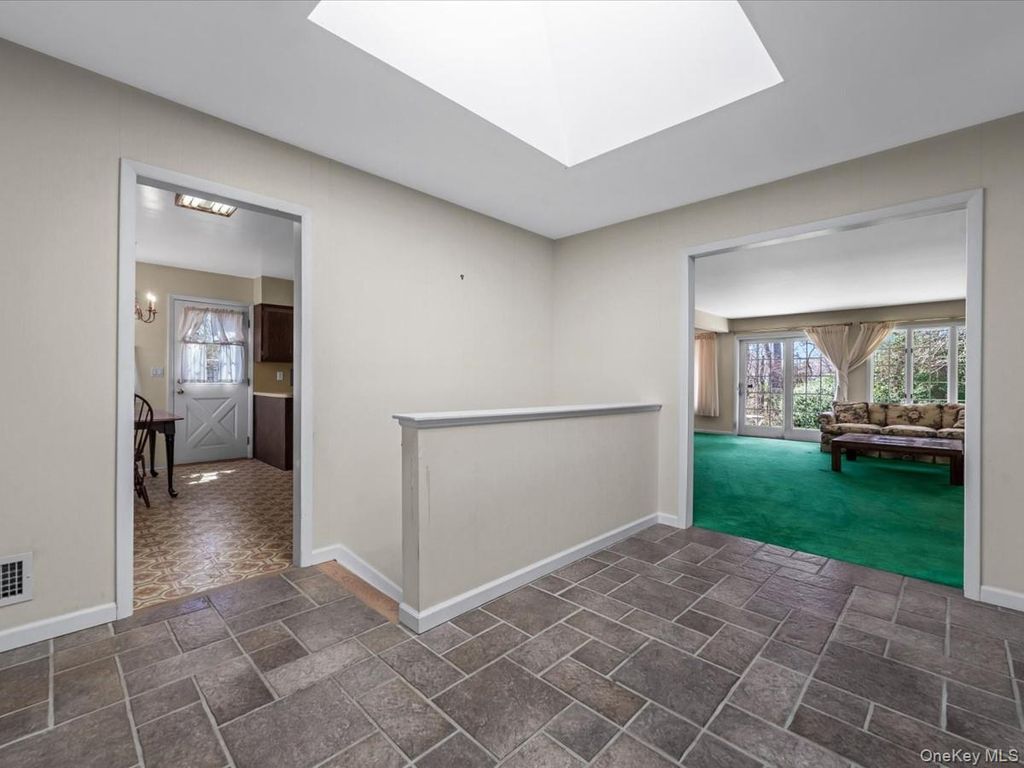 Photo of 25 Jaegger Drive, Old Brookville, NY 11545 (MLS # 981193)