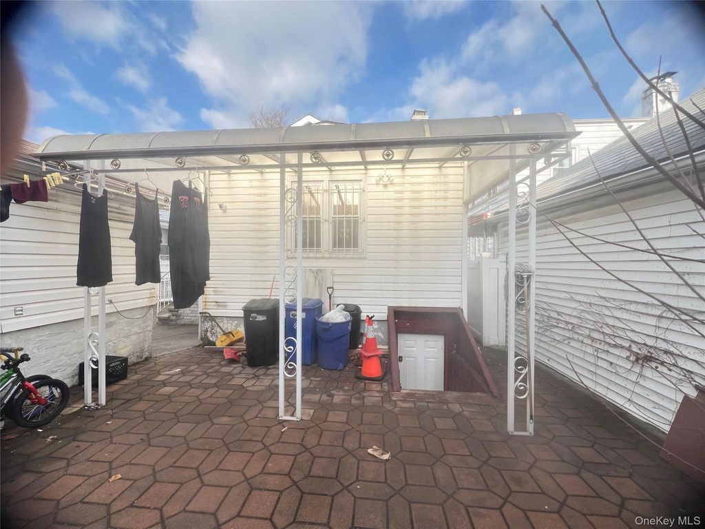 Photo of 127-06 103rd Road, Richmond Hill S., NY 11419 (MLS # 987821)