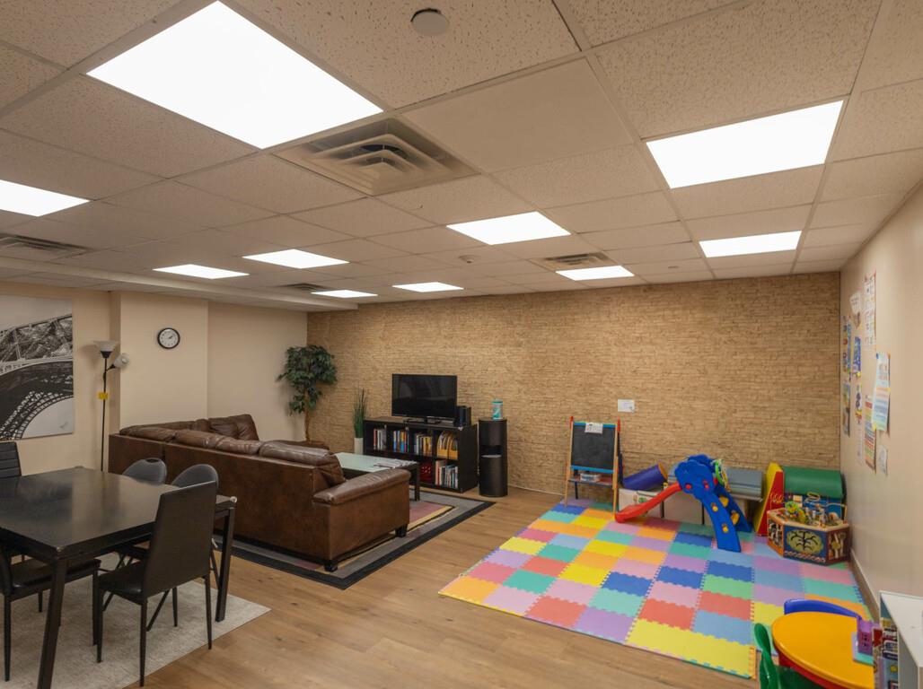 116-24 Grosvenor Lane Ln #8D, Kew Gardens, New York image 14