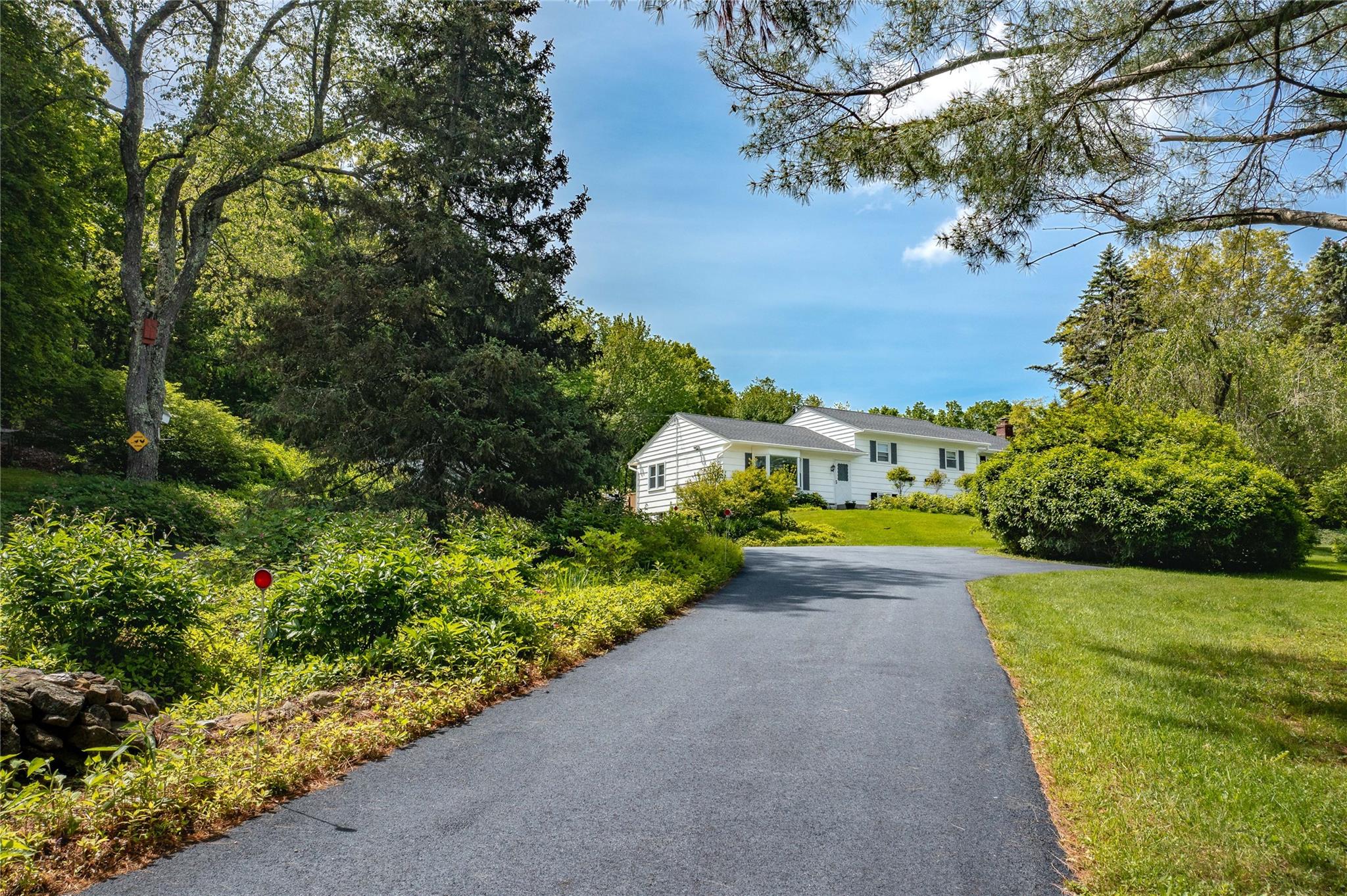 94 S Quaker Hill Road, Pawling, New York image 3