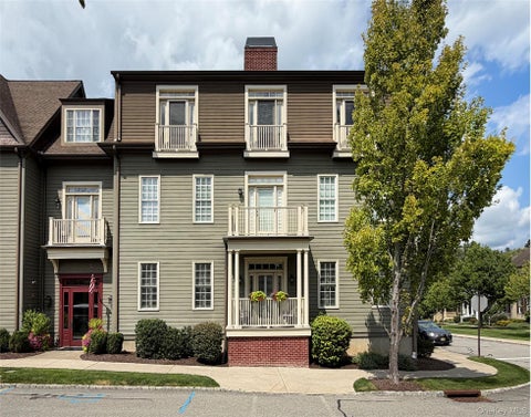 Condo For Rent - 19 CROPSEY ST UNIT 1D Cropsey Street #1D<br/> Warwick, NY 10990
