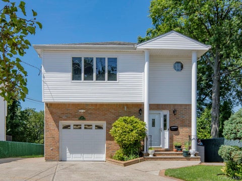Photo of 269 Marcus Avenue, Garden City Park, NY 11040 (MLS # 1029341)