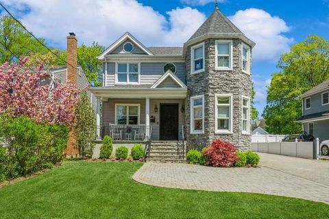 187 Lakeview Avenue Rockville Centre NY 11570
