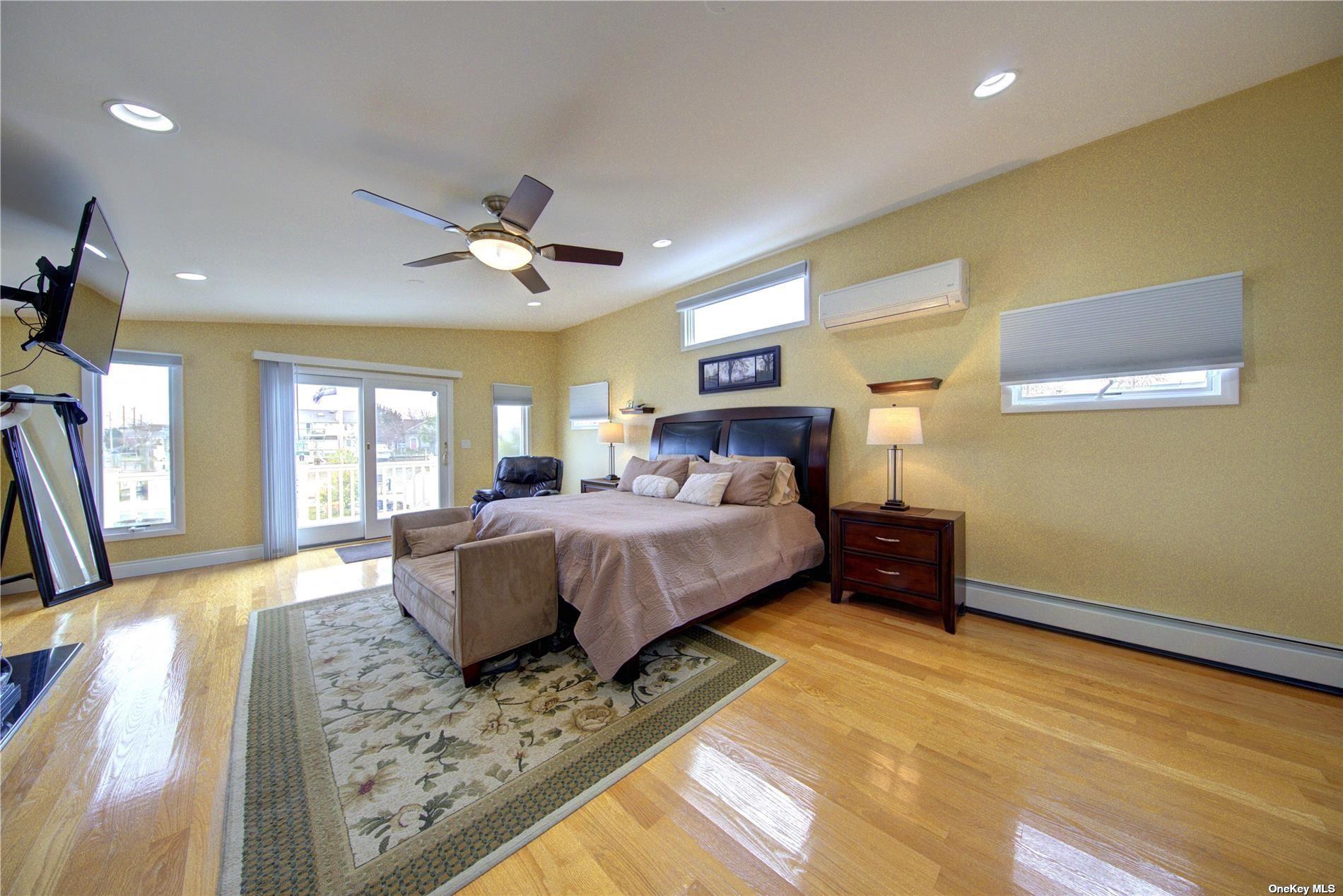 738 Shore Walk, Lindenhurst, New York image 22