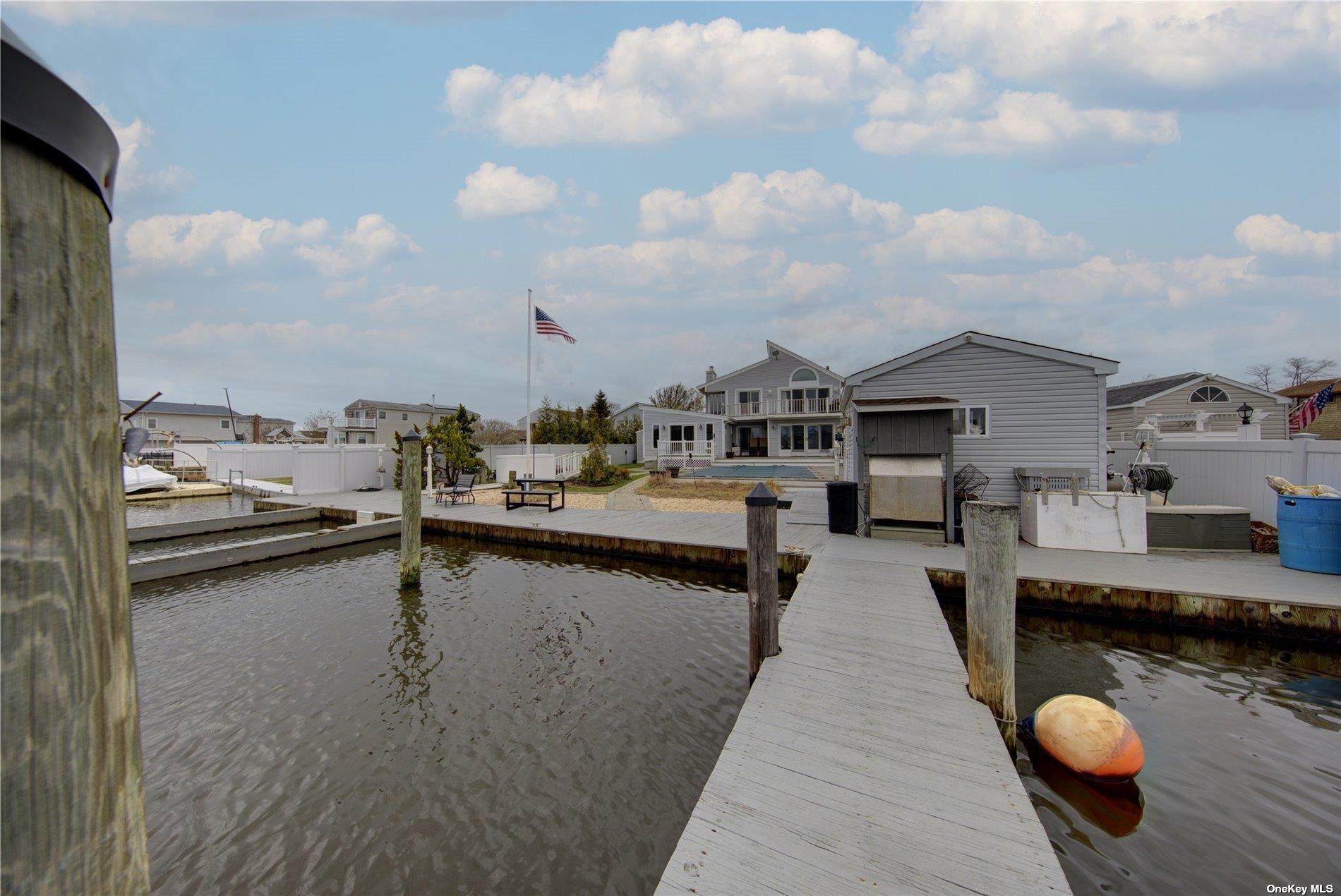 738 Shore Walk, Lindenhurst, New York image 6