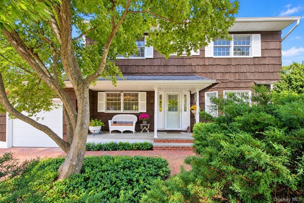 15 SEA RIDGE CT, HUNTINGTON, NY 11743 - Image 7fee42fcc29294cf7ff532d2ef26046f/4122305424