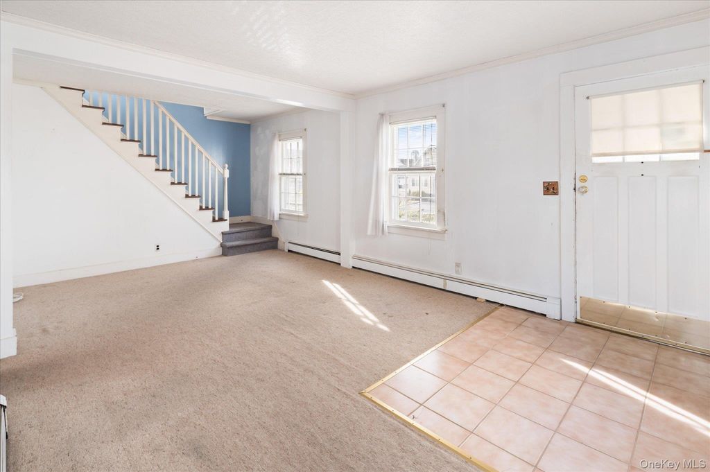 Photo of 5 West Street, Mount Kisco, NY 10549 (MLS # 940343)