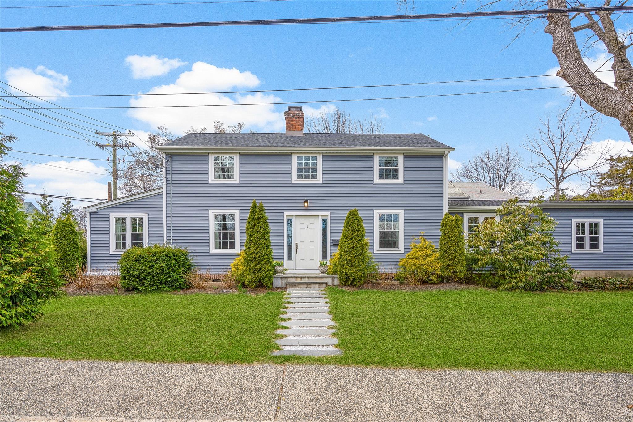 1 Harmon Drive, Larchmont, New York image 1