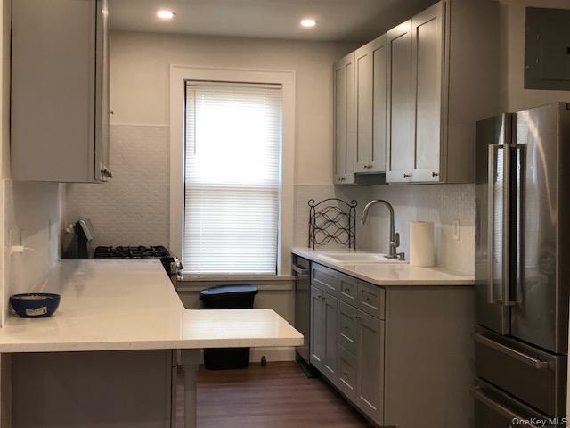 43-20 Hamilton Place