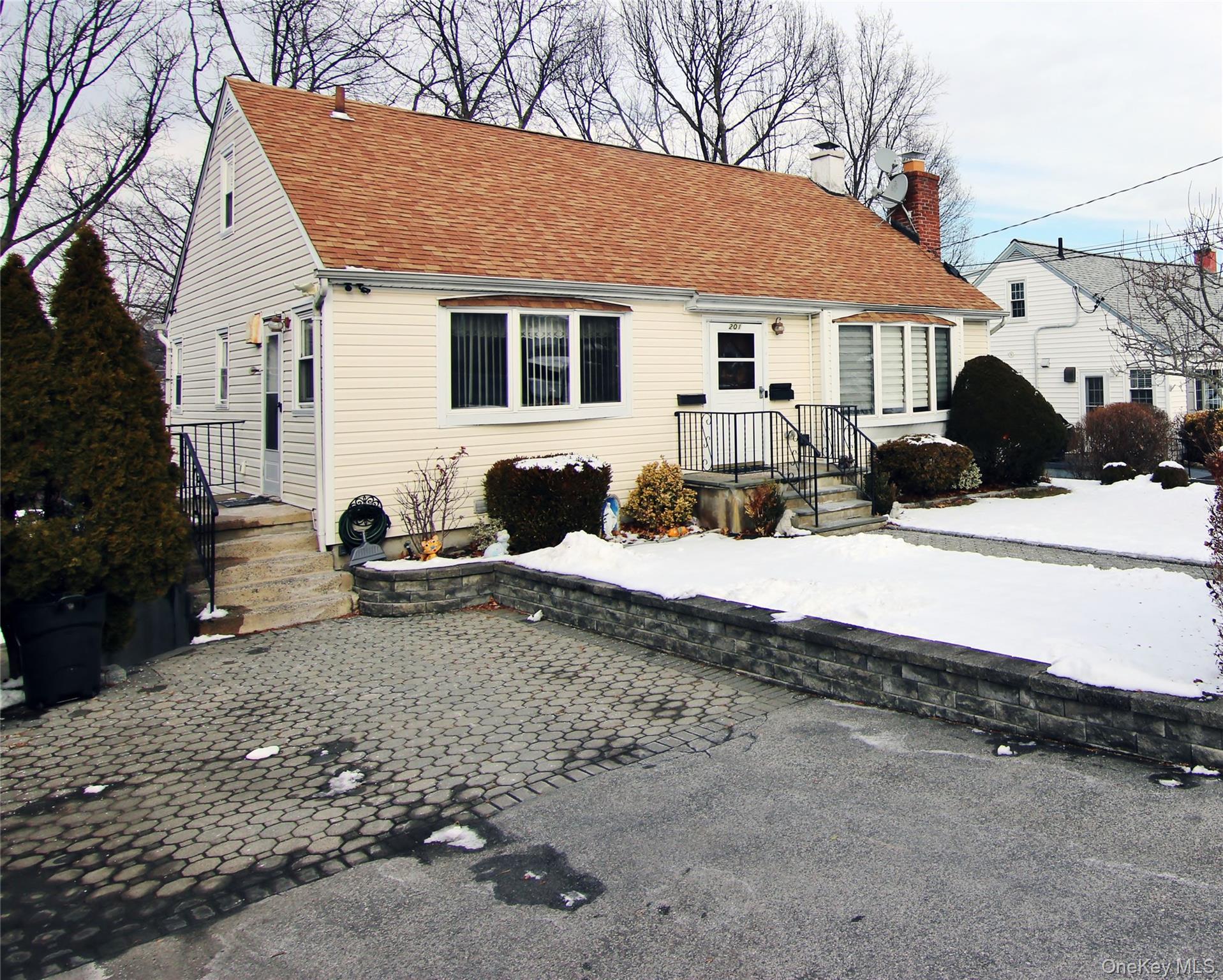 201 Bennett Avenue 1