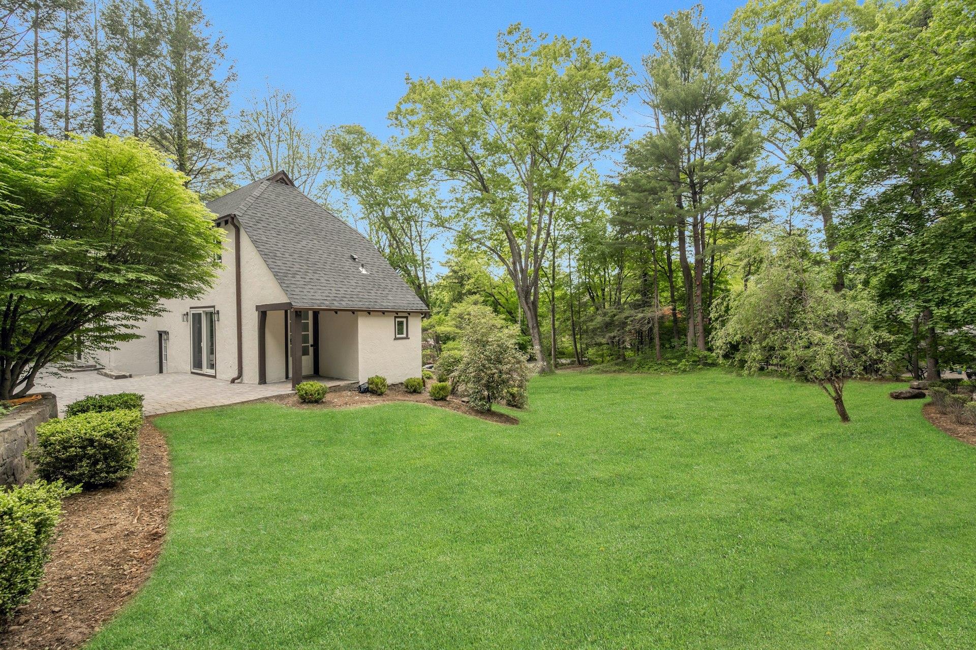 34 Glenside Place, Chappaqua, New York image 36