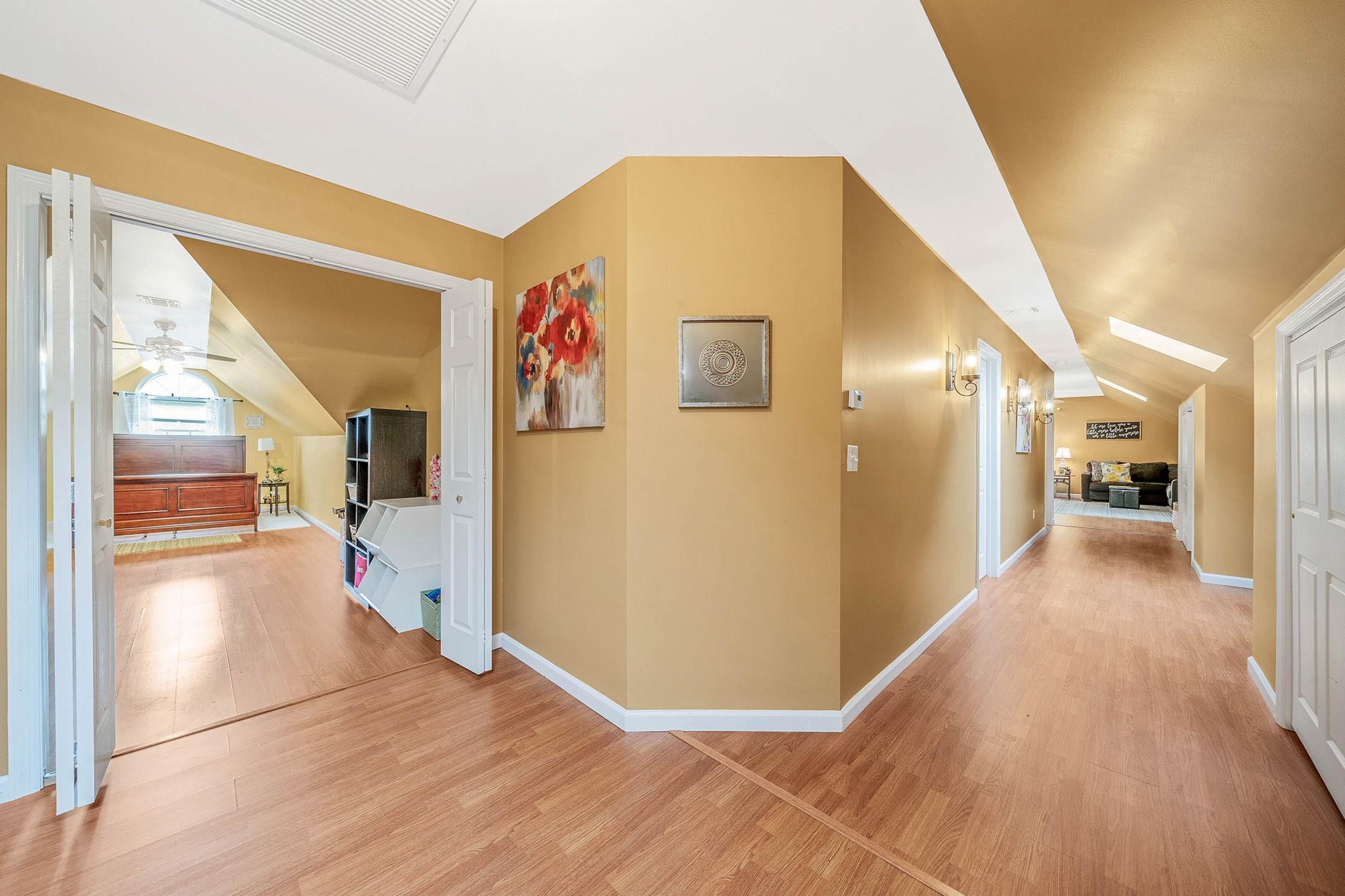 8 Emerald Court, Moriches, New York image 26