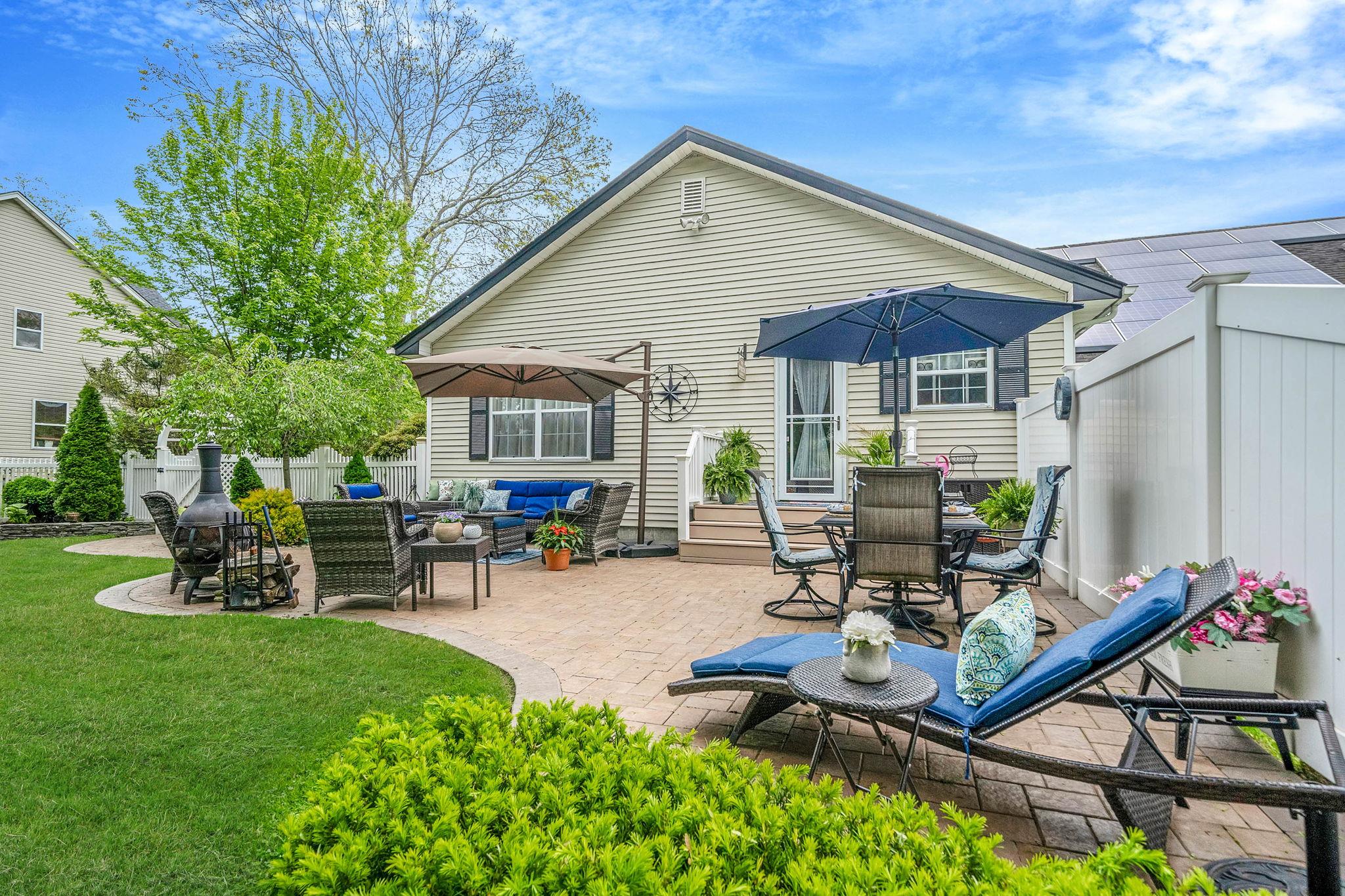 8 Emerald Court, Moriches, New York image 45