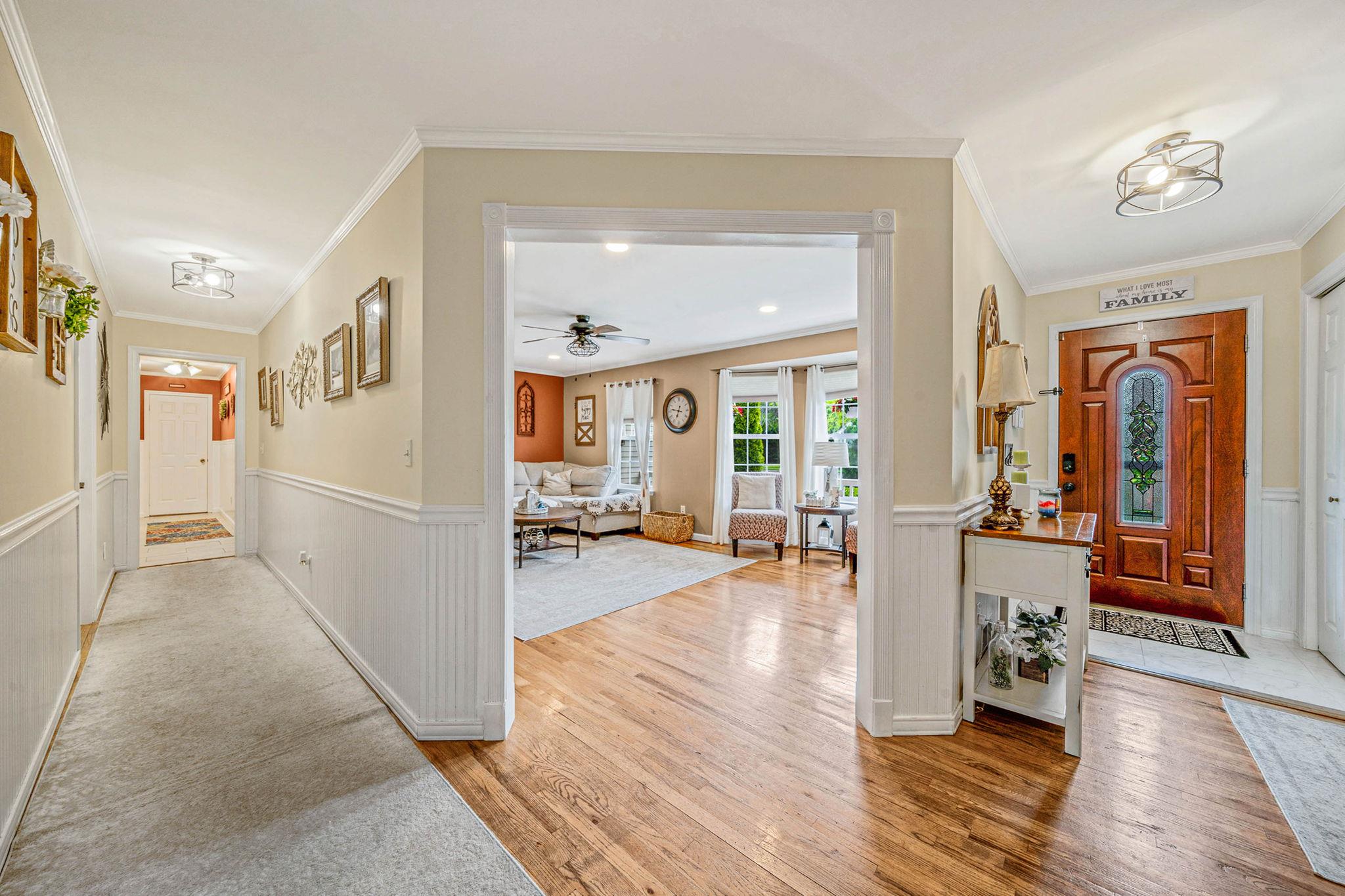 8 Emerald Court, Moriches, New York image 7