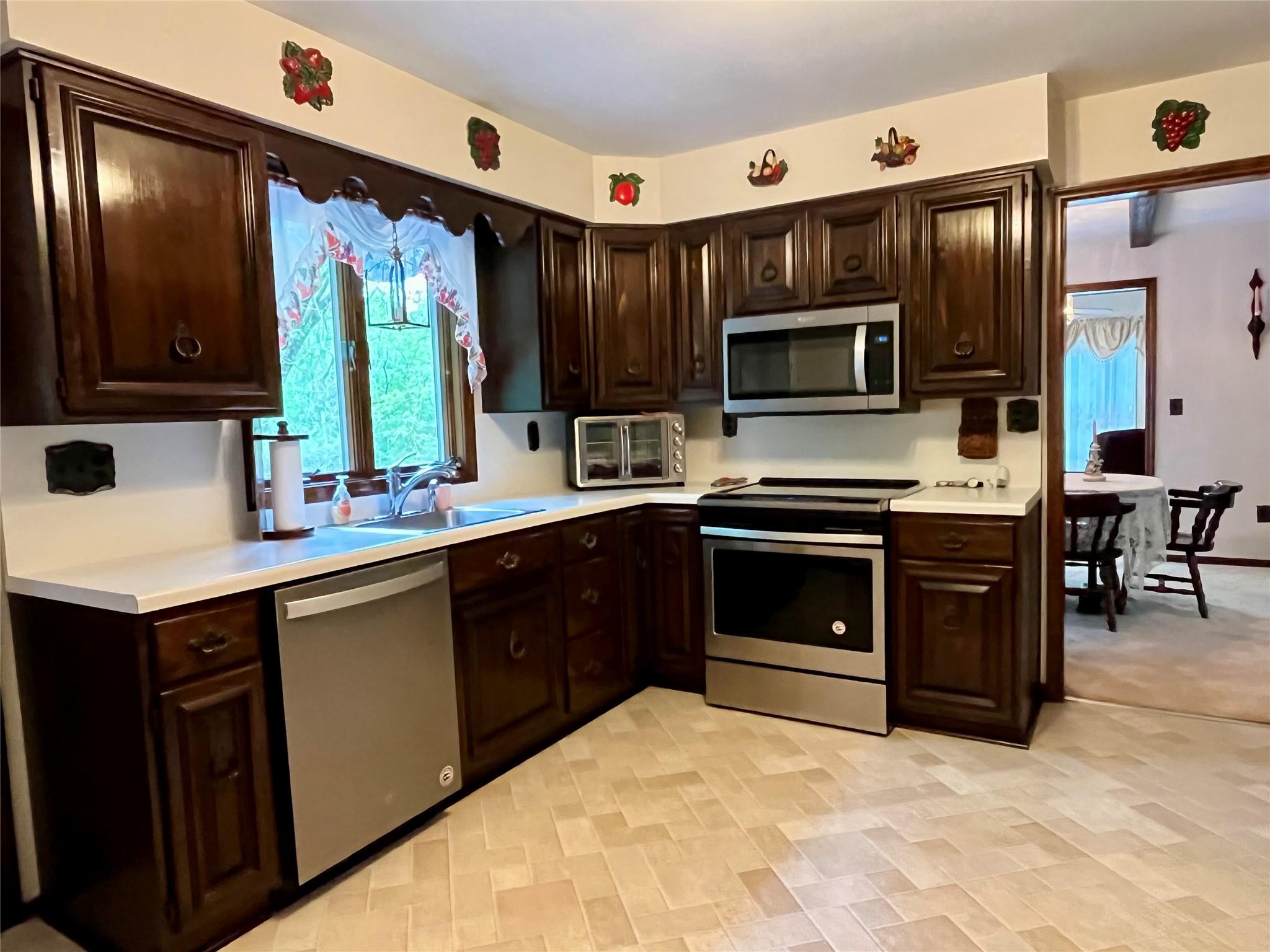 62 Waterbury Road, Warwick, New York image 9
