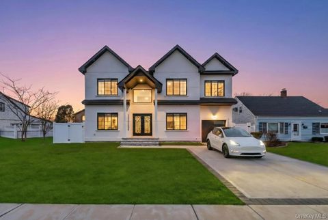 49 Anvil Lane Levittown NY 11756