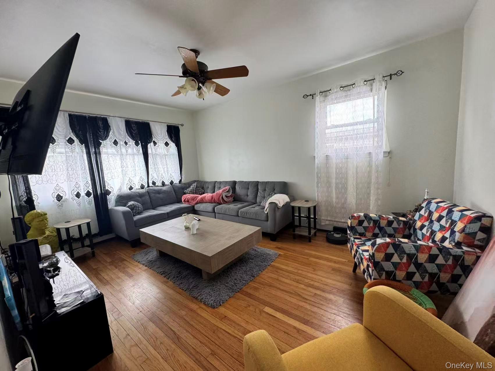 1374 Gillespie Avenue