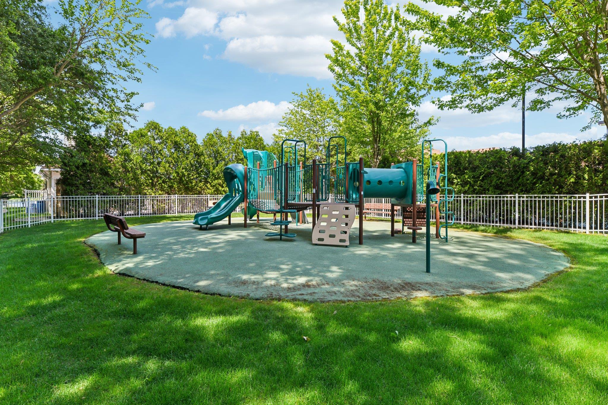 5 Hamlet Woods Drive, Saint James, New York image 25