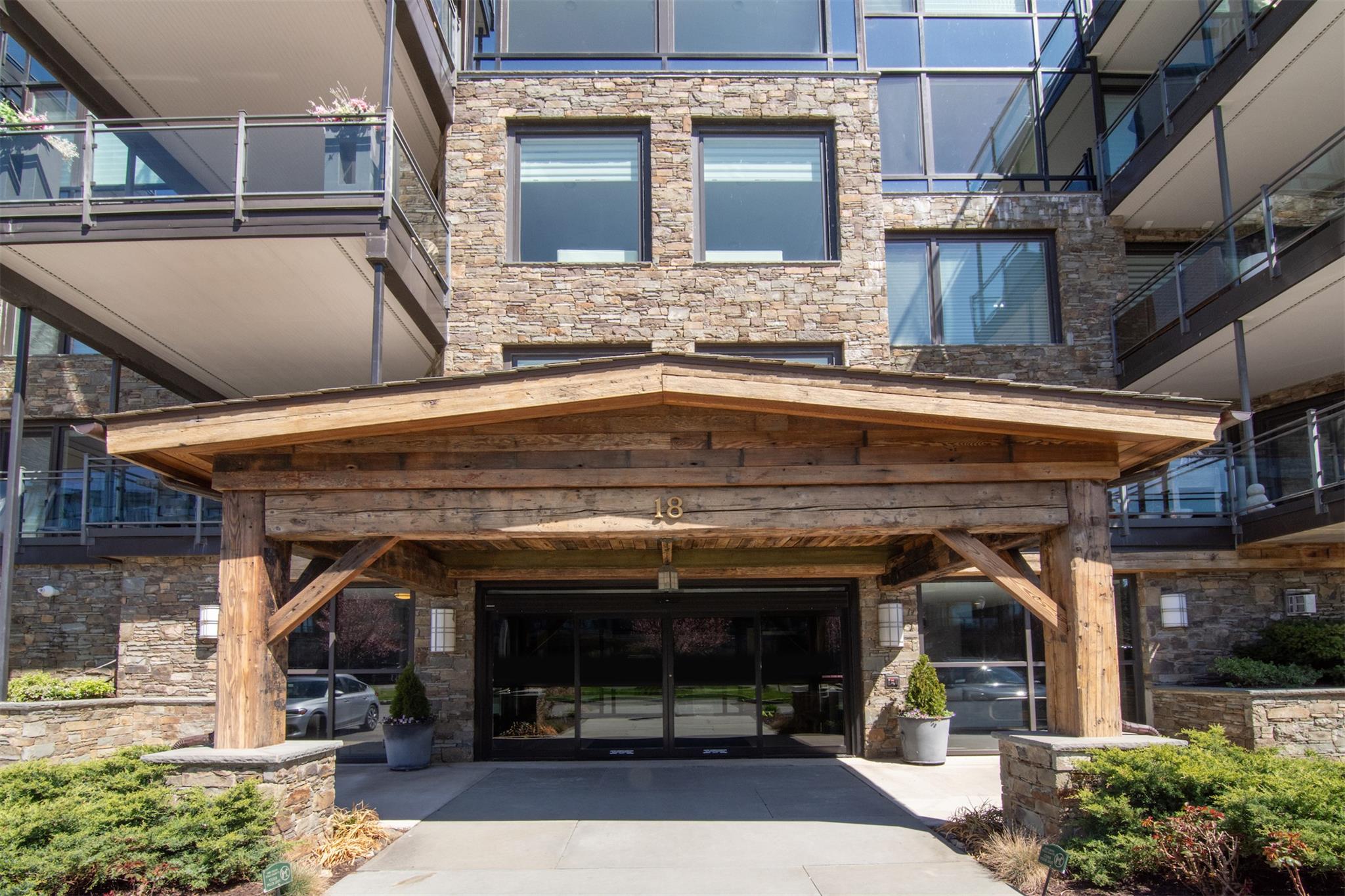 18 Rivers Edge Drive #506, Tarrytown, New York image 1