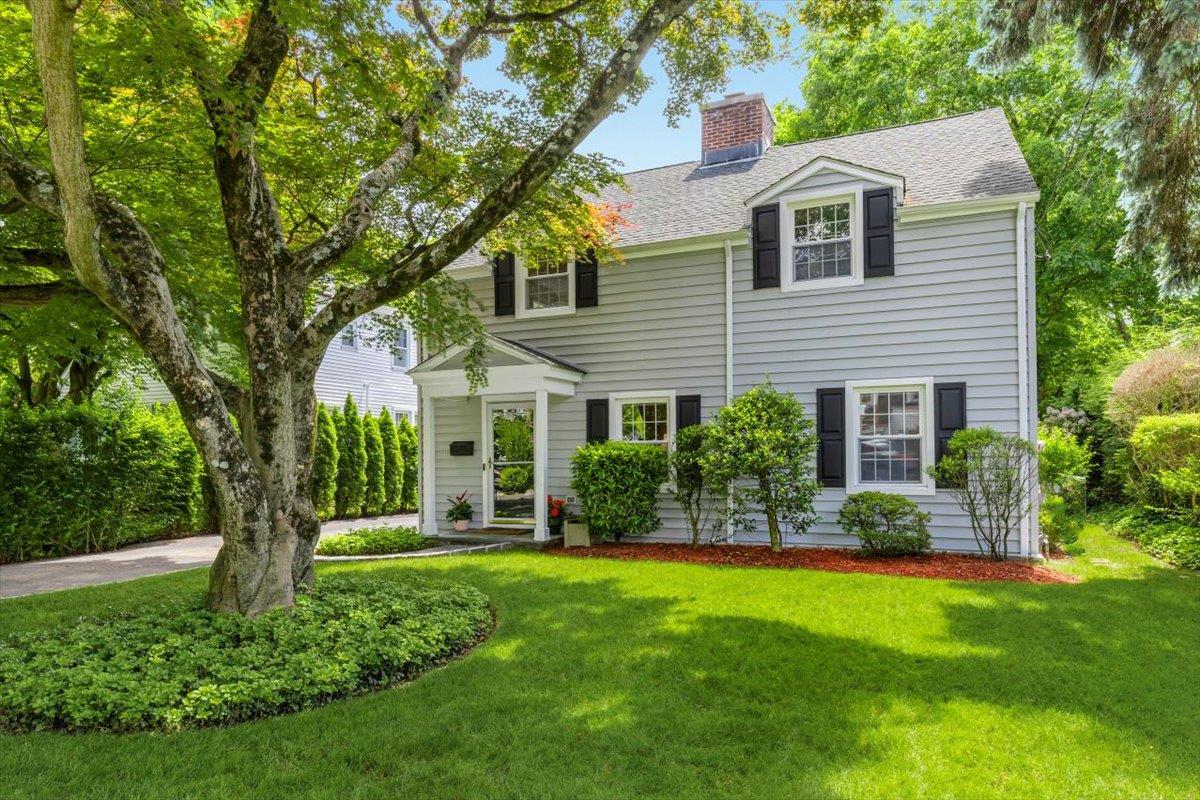 Property for Sale at Sprague Road, Scarsdale, New York - Bedrooms: 3 
Bathrooms: 3 
Rooms: 8  - $1,325,000