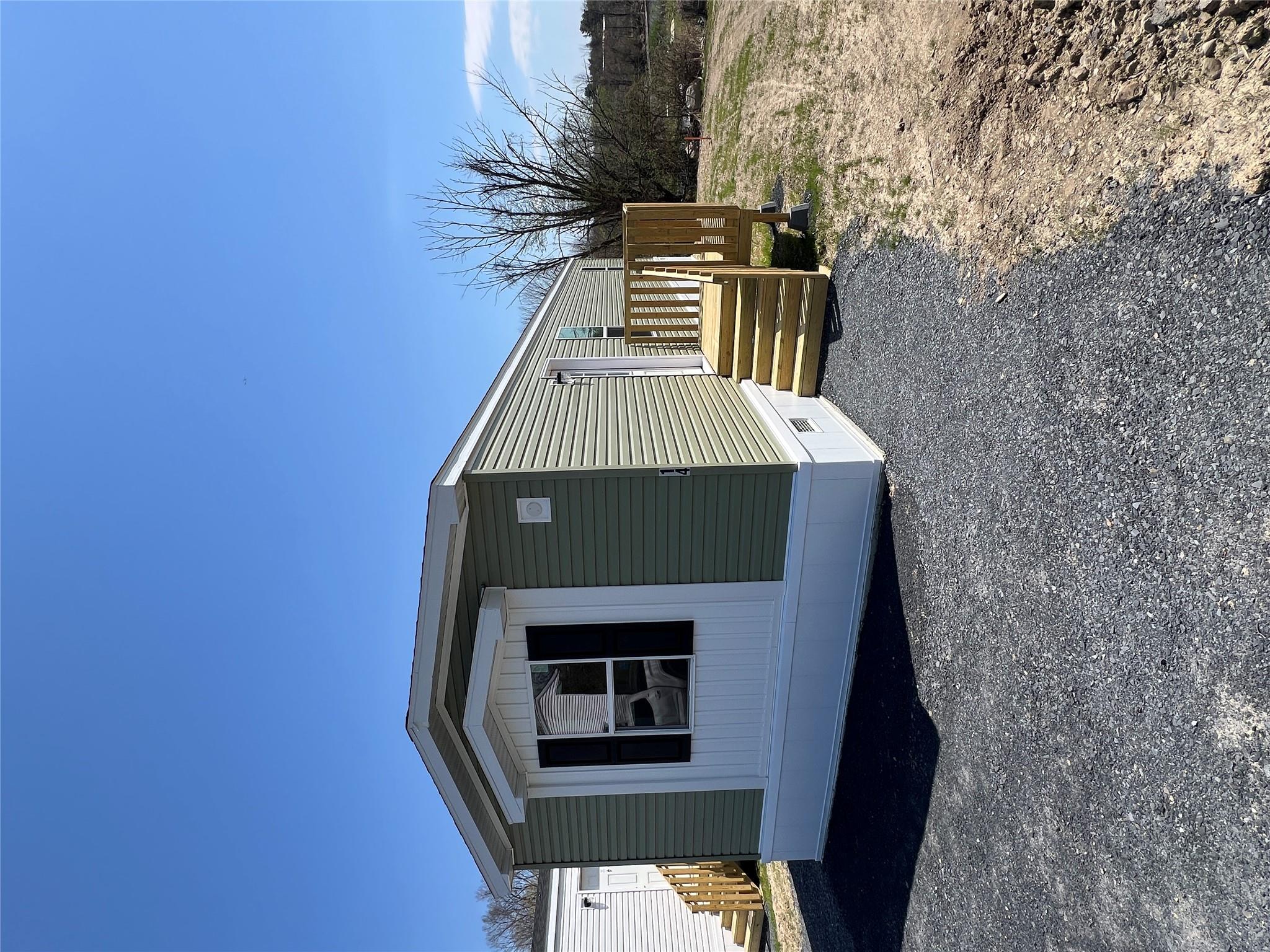 Route 17M, Middletown, New York - 2 Bedrooms  
2 Bathrooms  
7 Rooms - 