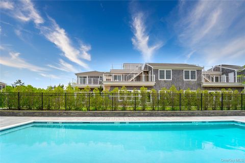 Condo For Sale - 68 Foster Avenue #3<br/> Suffolk County, Hampton Bays, NY 11946