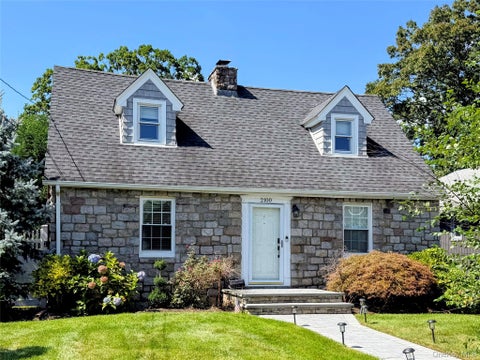 Homes For Rent - 2100 Hillside Avenue<br/> Nassau County, Bellmore, NY 11710
