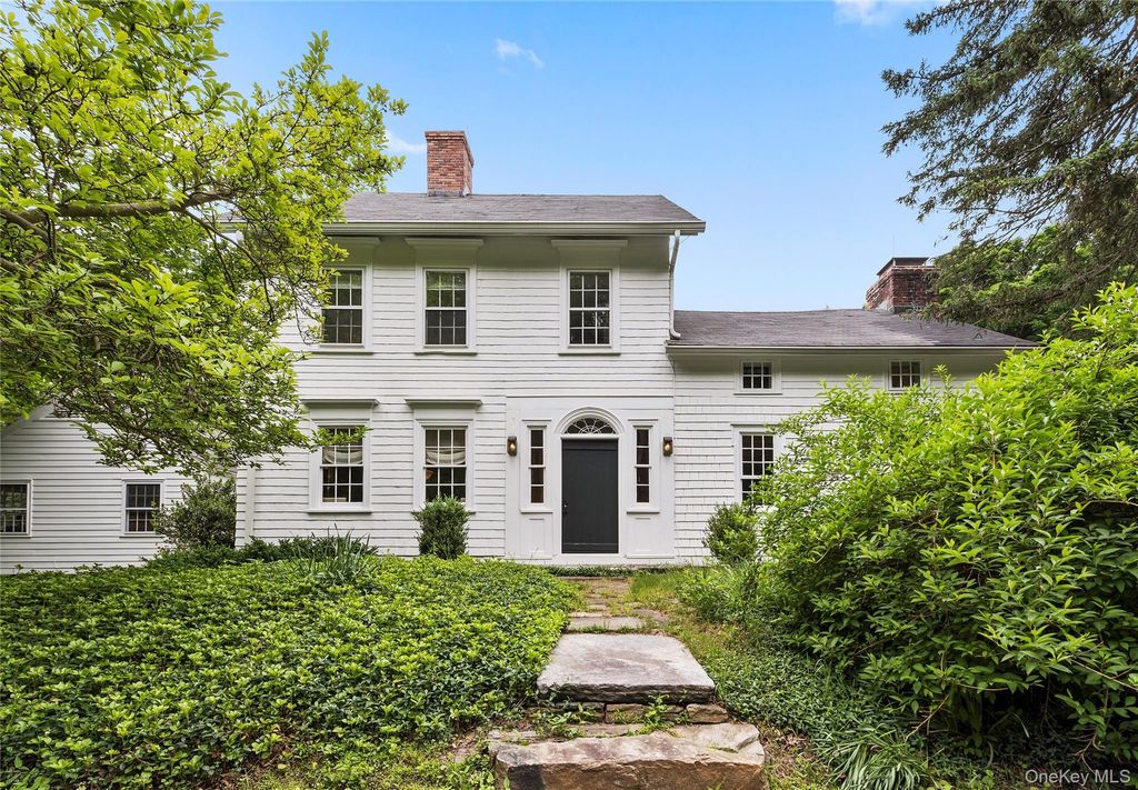 Photo of 908 Old Post Road, Bedford, NY 10506 (MLS # 963373)