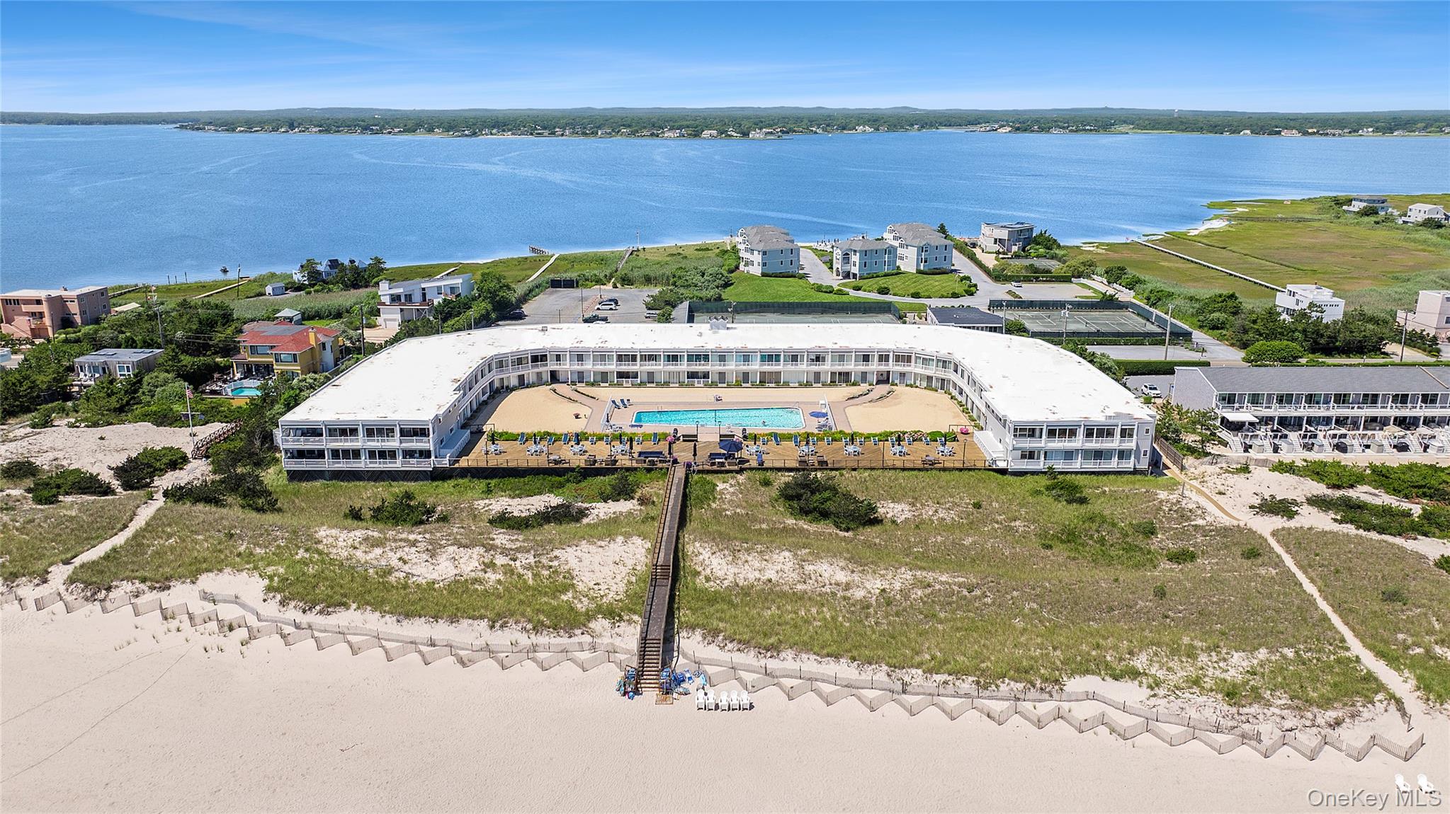 585 Dune Road L5