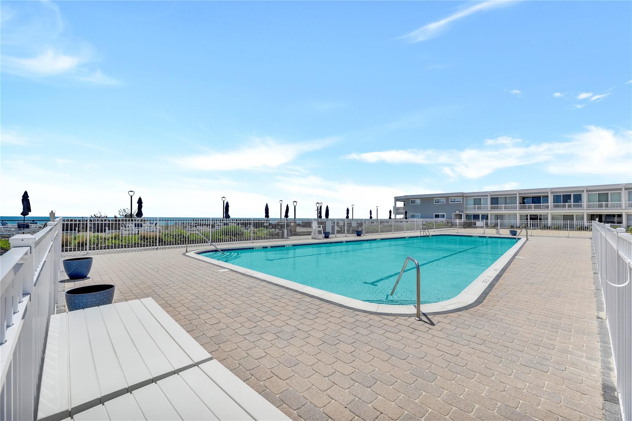 585 Dune Road L5