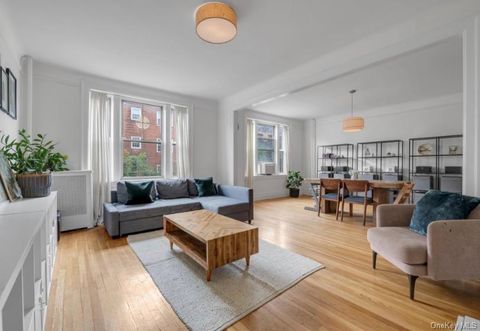Condo For Sale - 3515 78th Street #41<br/> Jackson Heights, NY 11372