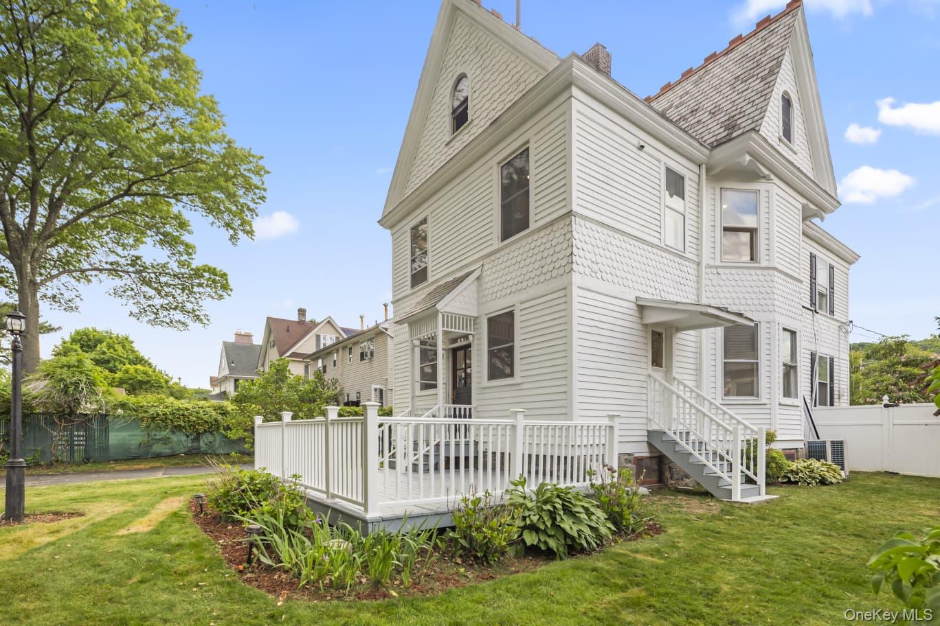 7 Clinton Place