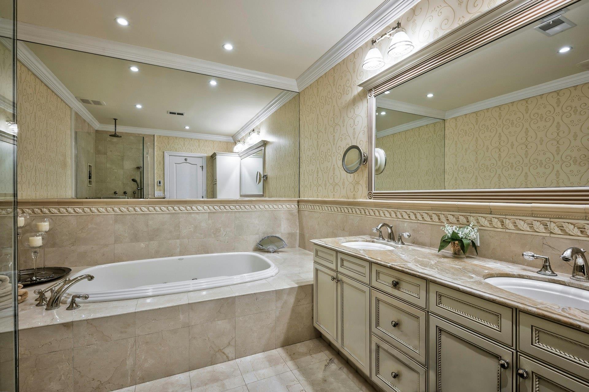 21 Hathaway Lane, Manhasset, New York image 28
