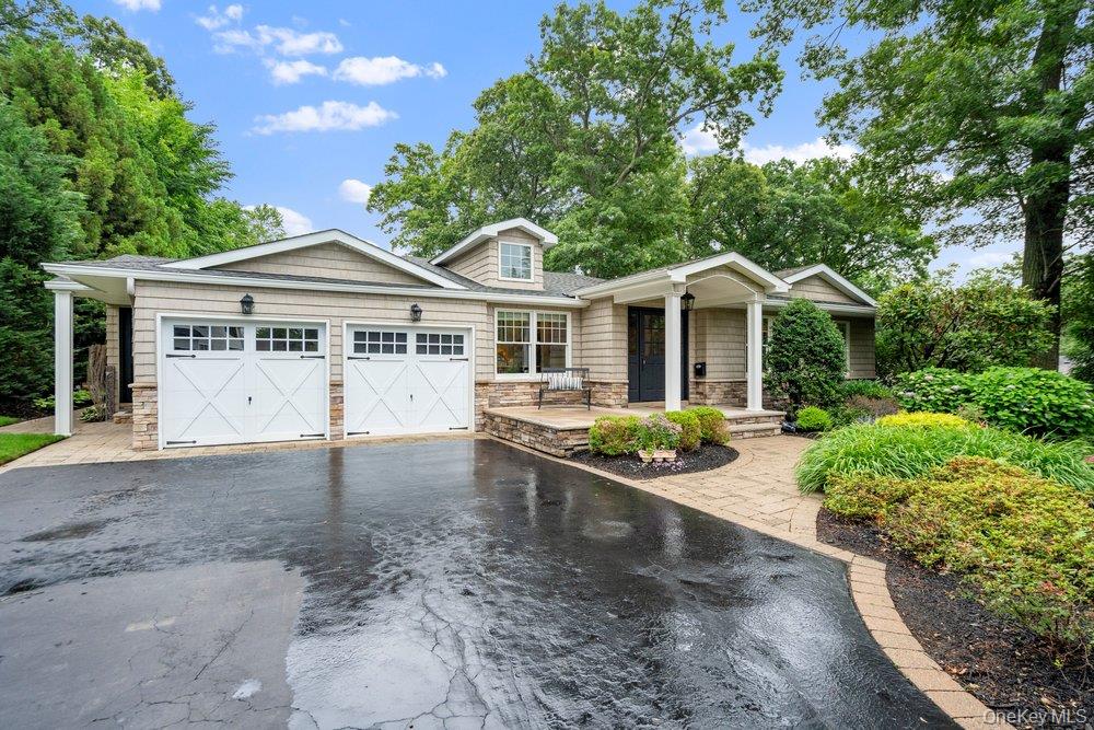 6 Colonial Gate